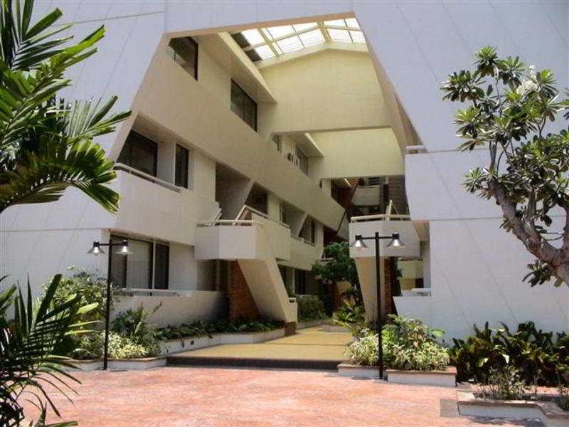 Jomtien Holiday Pattaya Hotel Kültér fotó