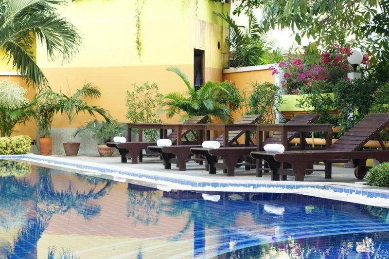 Jomtien Holiday Pattaya Hotel Kültér fotó